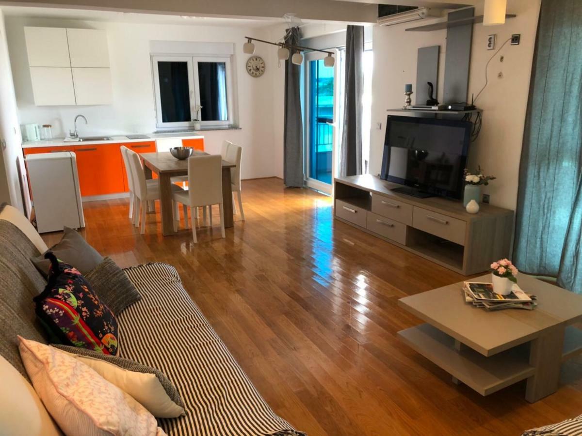 Apartment Nicole Novalja Buitenkant foto